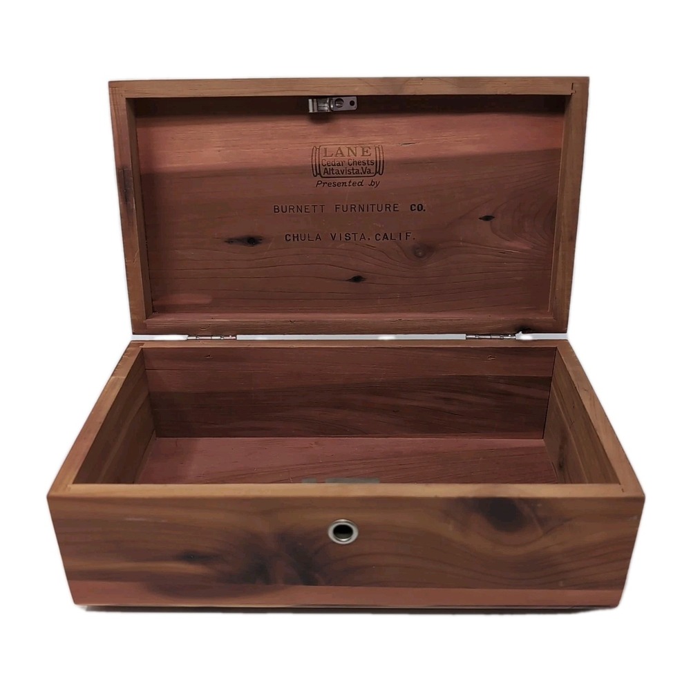 VTG Lane Mini Cedar Chest Keepsake Box Burnett Furniture Chula Vista CA No Key
